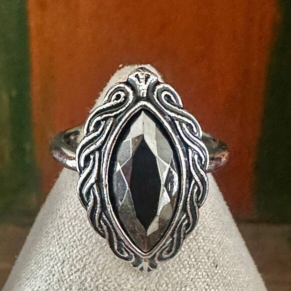 Vintage Avon Hematite Ring - Picture 1 of 9